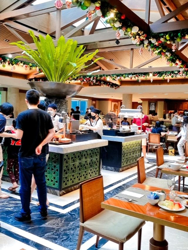 MORNING FEAST : KEMPINSKI BUFFET BREAKFAST