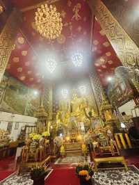 วัดพระธาตุหริภุญชัย วรมหาวิหาร  ลำพูน 