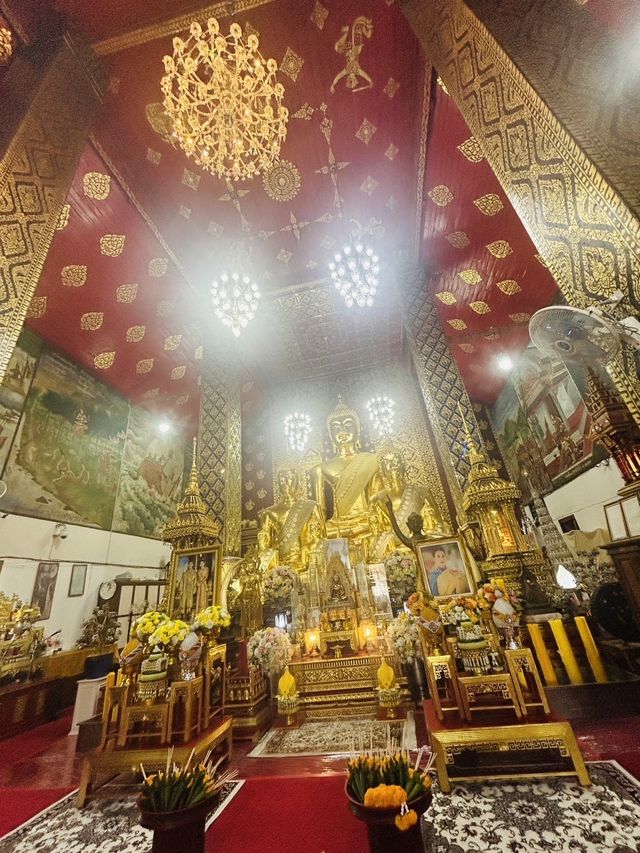 วัดพระธาตุหริภุญชัย วรมหาวิหาร  ลำพูน 