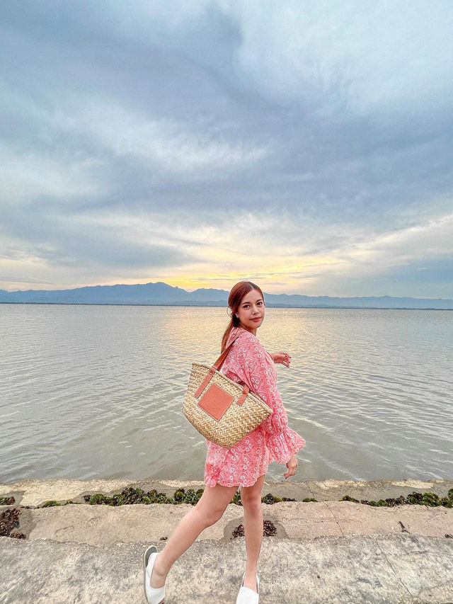 ชมพระอาทิตย์ตกที่กว๊านพะเยา 🌅
