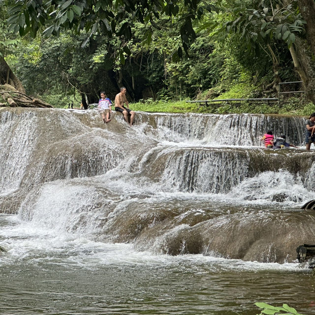 น้ำตกเจ็ดสาวน้อย จ.สระบุรี