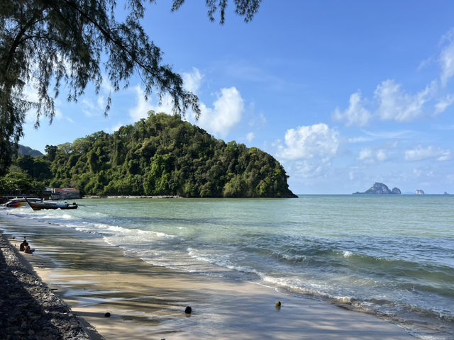 หาดนพรัตน์ธารา