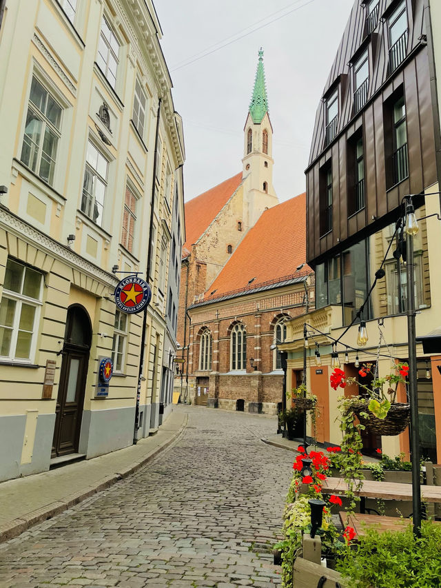 The city is incredibly lovely and romantic 🇱🇻👫😎