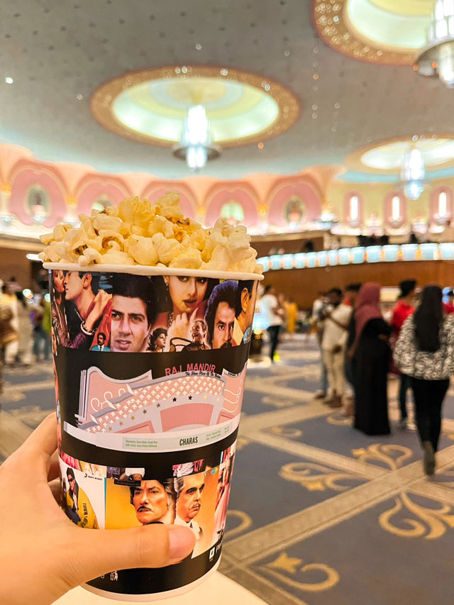 【インド】世界一美しい映画館✨ボリウッド映画館をみてみよう！
