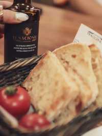 【おしゃれすぎるフードコート】さくっと立ち寄れて雰囲気も抜群‼︎