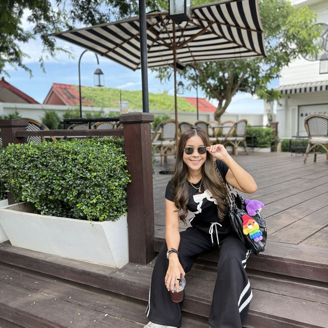 คาเฟ่ดังย่านปากเซ Balance cafe'