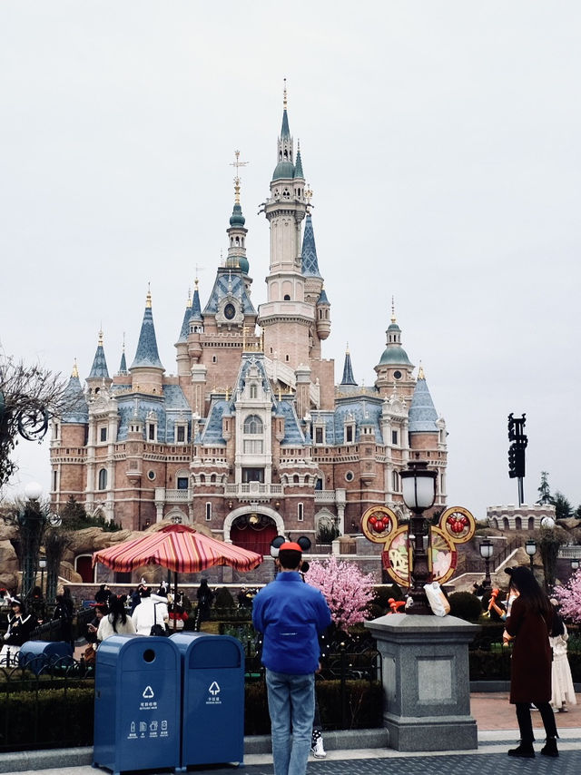 หนาวนี้ที่ Shanghai Disneyland ! ❄️🏰