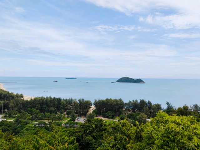 หาดสมิหลา หาดทรายขาวๆ อำเภอเมืองสงขลา