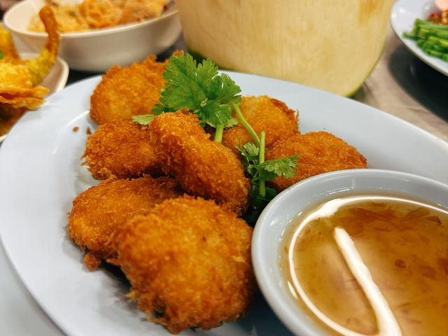 朱拉隆功美食街的美味探險：Jae Oh 冬陰媽媽🍜🌶️