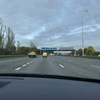 Holiday Inn Express London Heathrow T4 Room Tour 🇬🇧 