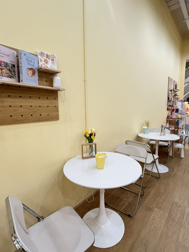 Hidden Pot Bakery & Café 