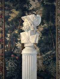 Ever wondered how royals used to live? The answers could be found here…for free!