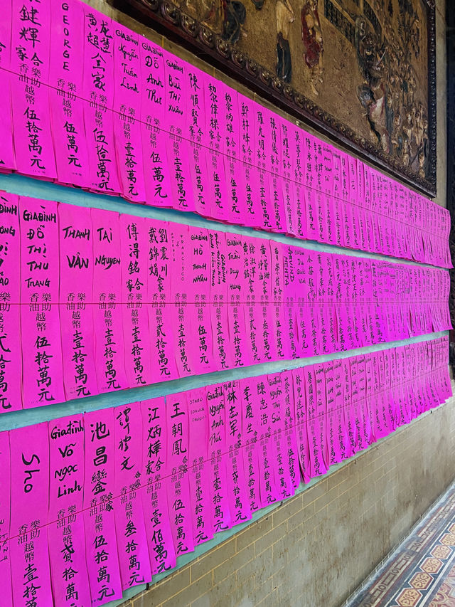 A spiritual tourism in the oldest temple in HCMC