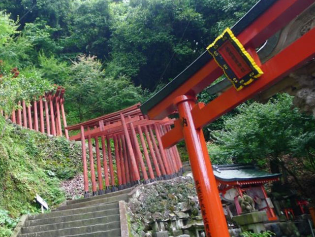 ยูโตะคุอินาริ Yutoku Inari-Jinja Shrine