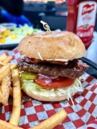Great Lunch at The Mantle🍔