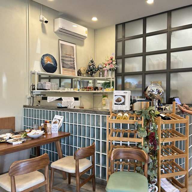 เอ๋ & เอก ร้านสเต็กชื่อดังที่สุดในพัทยา