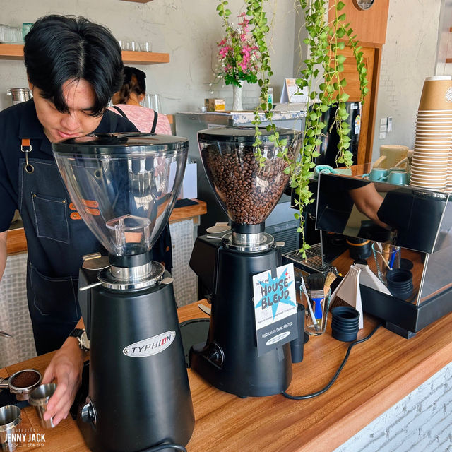 #BabeVelvetCafe #คาเฟ่พัทยา #นาเกลือ 