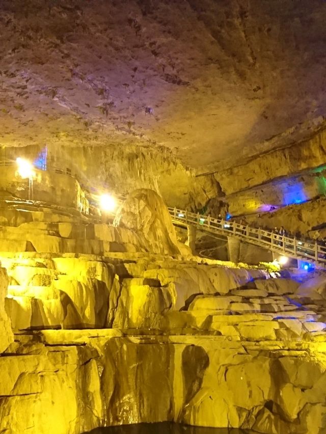中國最大的喀斯特溶洞博物館：雲南九鄉溶洞