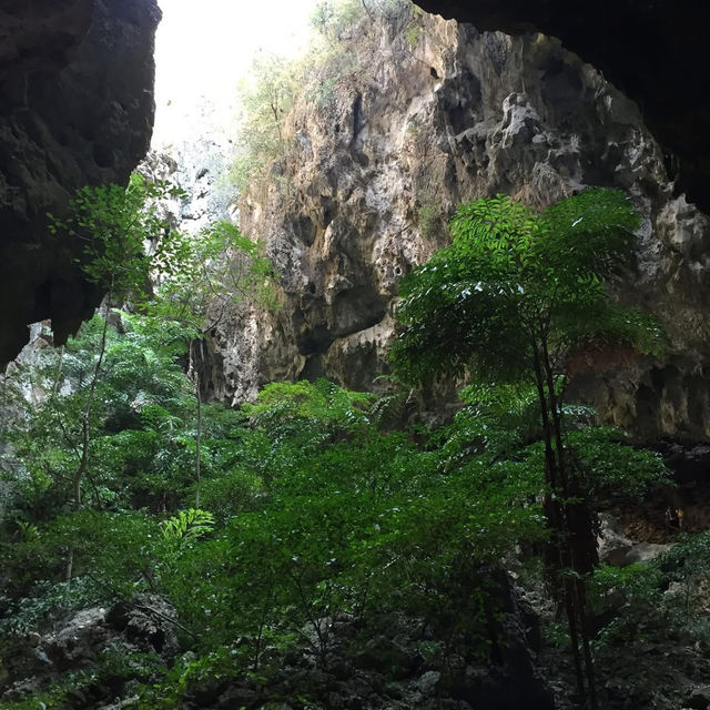Phraya Nakhon Cave 
