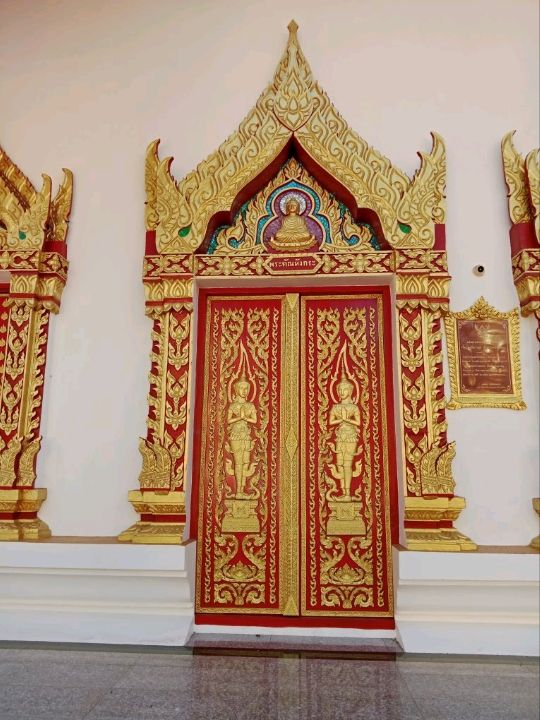 ไหว้พระขอพร วัดไตรธรรมาราม