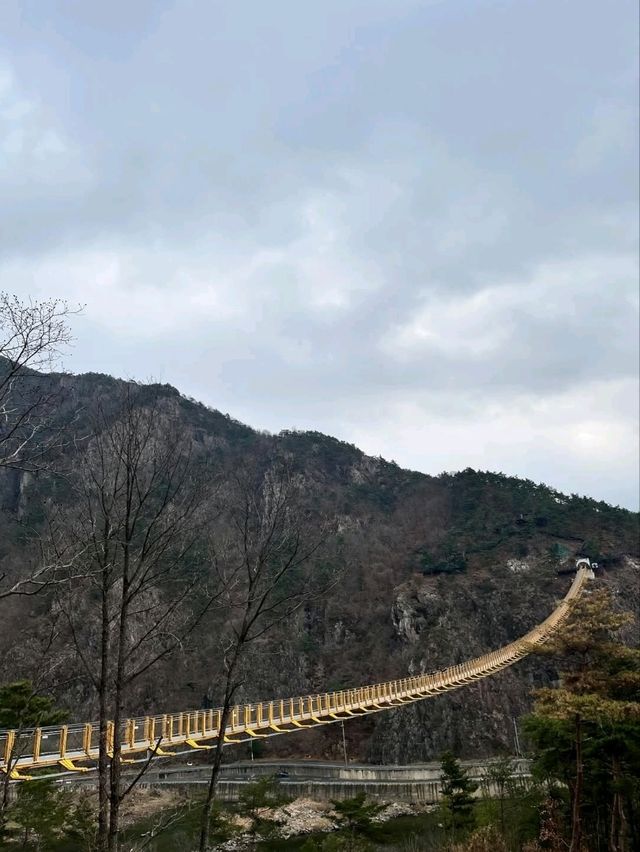 錦山月靈山吊橋