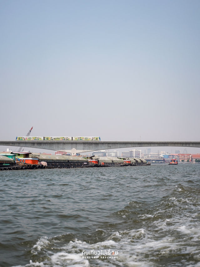นั่งเรือมาเดินปากคลองตลาด