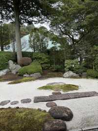  【神奈川県　鎌倉市の浄妙寺で耳を澄まし鳥のお喋りと水の音色を受け取る】 
