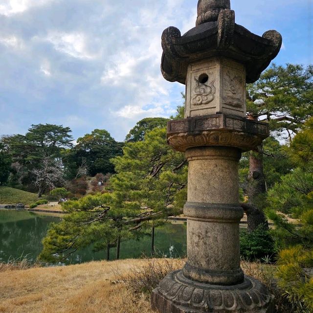 Rikugien Garden (六義園)