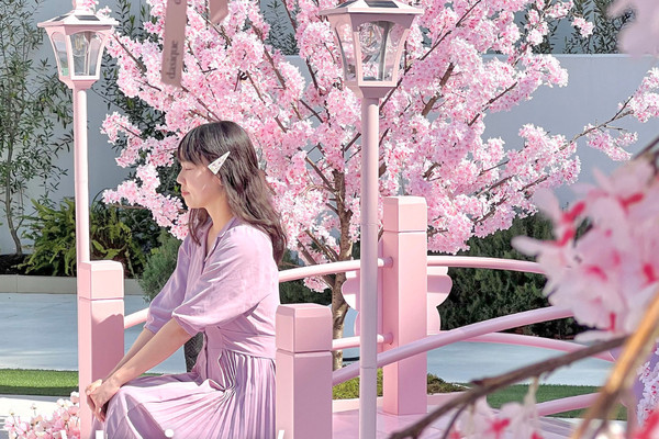 期間限定】新作コスメが手に入る！桜舞うポップアップストア | Trip