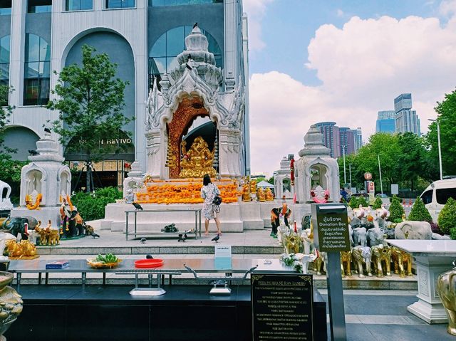 泰國曼谷市中心地標性商圈公園商場象神廟一日遊行程，適合休閒逛街購物拍照📸打卡