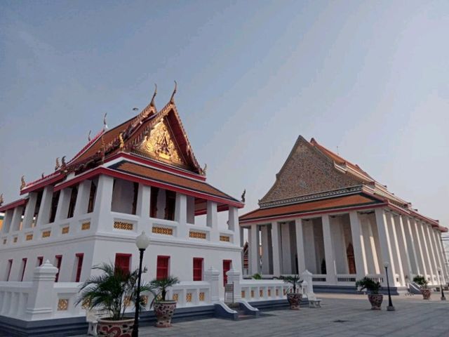 ชมศาลาการเปรียญ วัดกัลยาณมิตร✨️