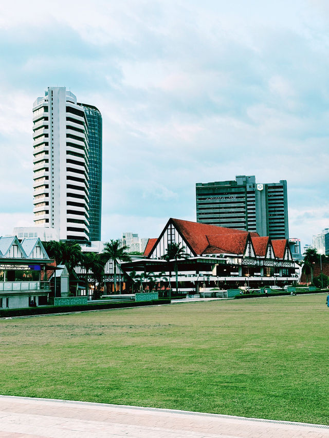 Spring Evenings at Dataran Merdeka