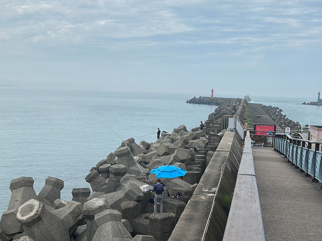 📚☕ A Lazy Genius’s Guide to Tamsui Fisherman Wharf: Books, Brews & Sea Views