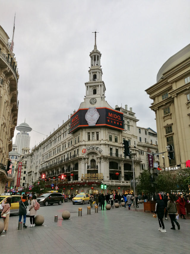 Timeless Elegance: A Stroll Down Nanjing Road Pedestrian Street