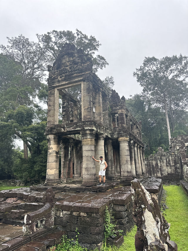 Prasat Preah Khan 12th century sword city in Asia 