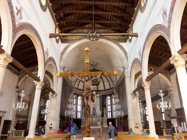【ムラーノ島最大の教会】サン・ピエトロ・マルティーレ教会⛪🪟