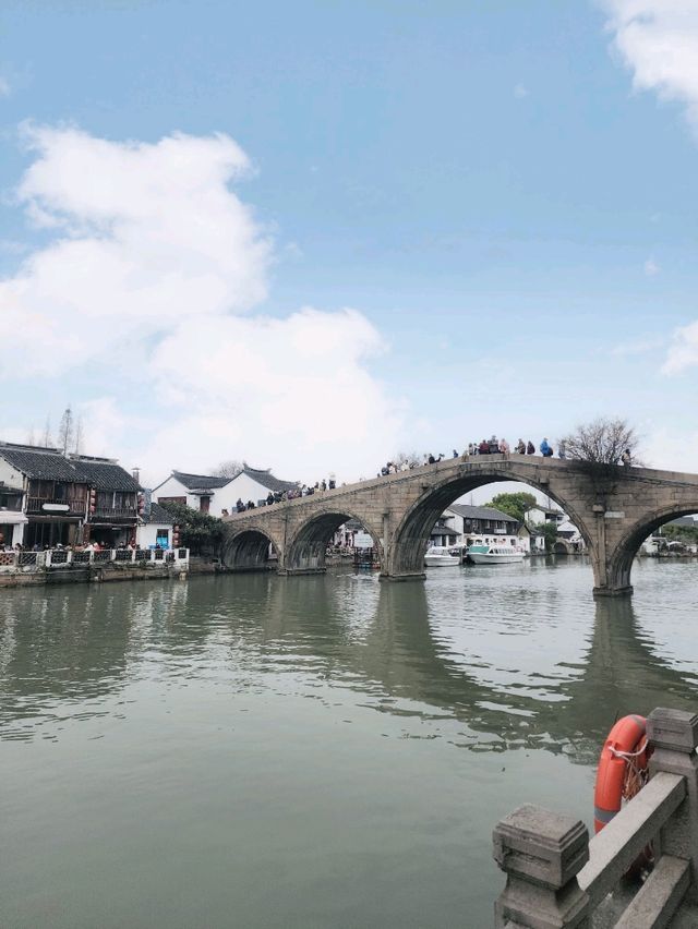 เที่ยวเมืองโบราณ Zhujiajiao Ancient Town 
