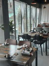 정갈한 한 상, 저수지 풍경과 함께 건강하고 맛있게🤍🌱