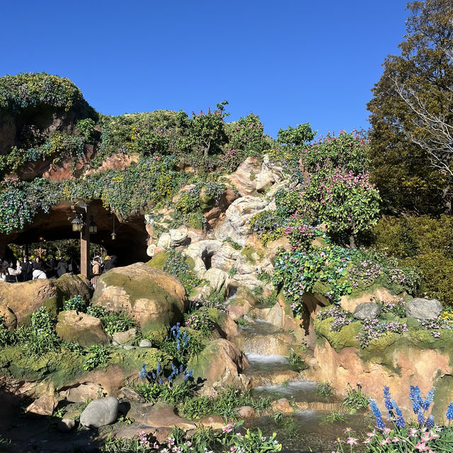 【東京ディズニーリゾート】ファンタジーの世界へ飛び込もう！ファンタジースプリングス