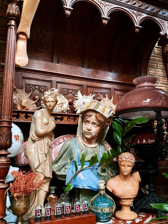 曼谷｜走進夢幻古堡 中古世紀 Ari 巷弄裡這家 Puritan 咖啡廳美到讓人屏息 