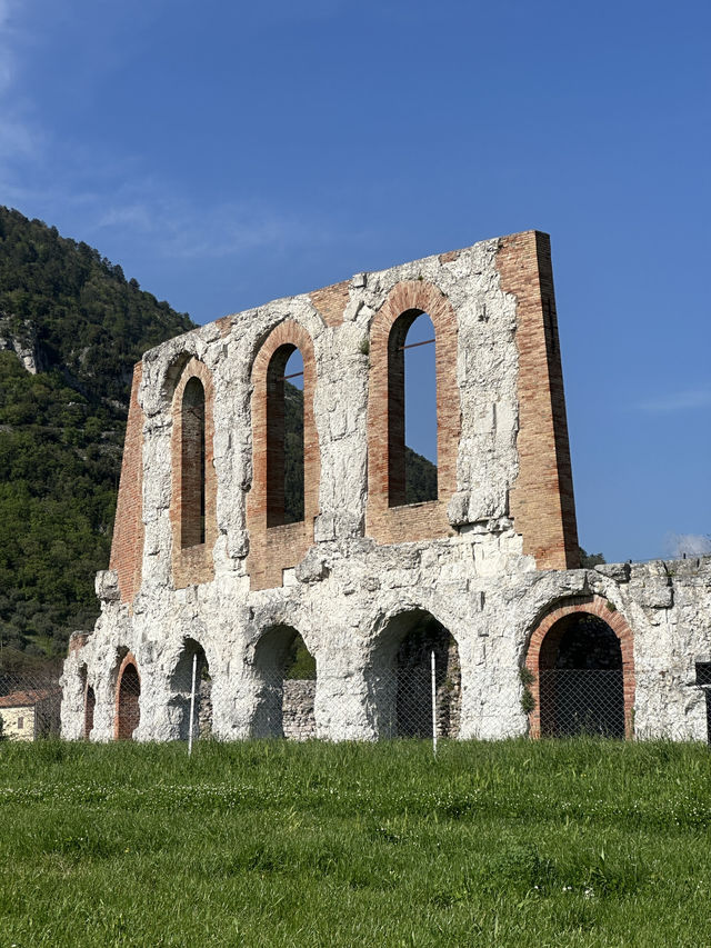 意大利古比奧 🏛️遊羅馬劇場考古公園🇮🇹
