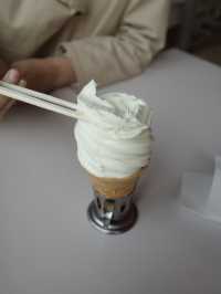 🍦【岩手・花巻】  レトロな大食堂で味わう、特大のソフトと“夢を育んだ景色”。