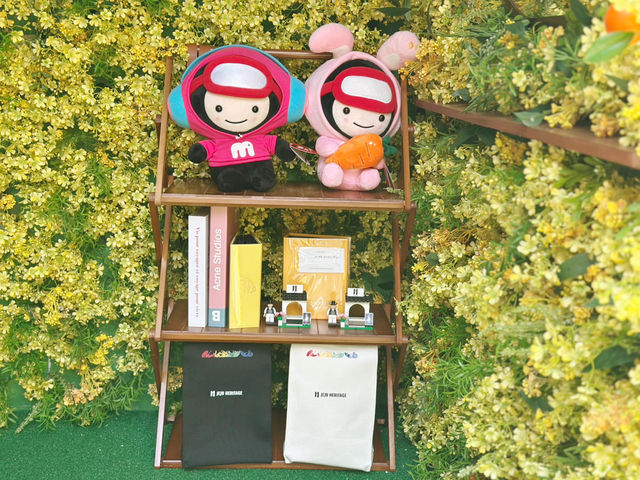차 안에서 헤리티지 📸 기념 사진 어때요?