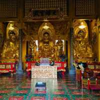 Kek Lok Si寺院：壮大な信仰の聖地と心の安らぎ