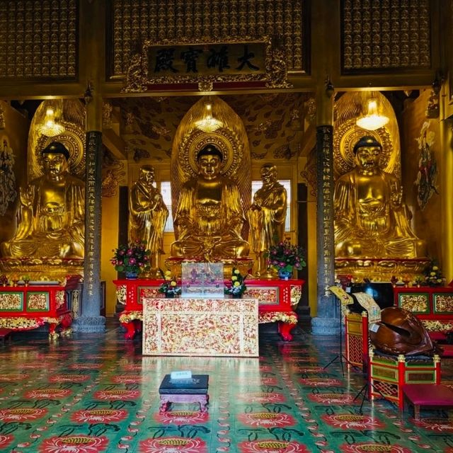 Kek Lok Si寺院：壮大な信仰の聖地と心の安らぎ