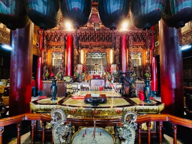 歴史の息吹が感じられる奇明堂寺
