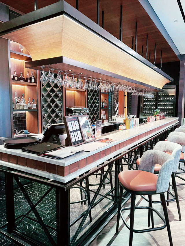 R Bar KL: Stylish Spot to Unwind with Cocktails and Good Vibes