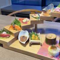 上階で食べる絶景を眺めながらのディナー