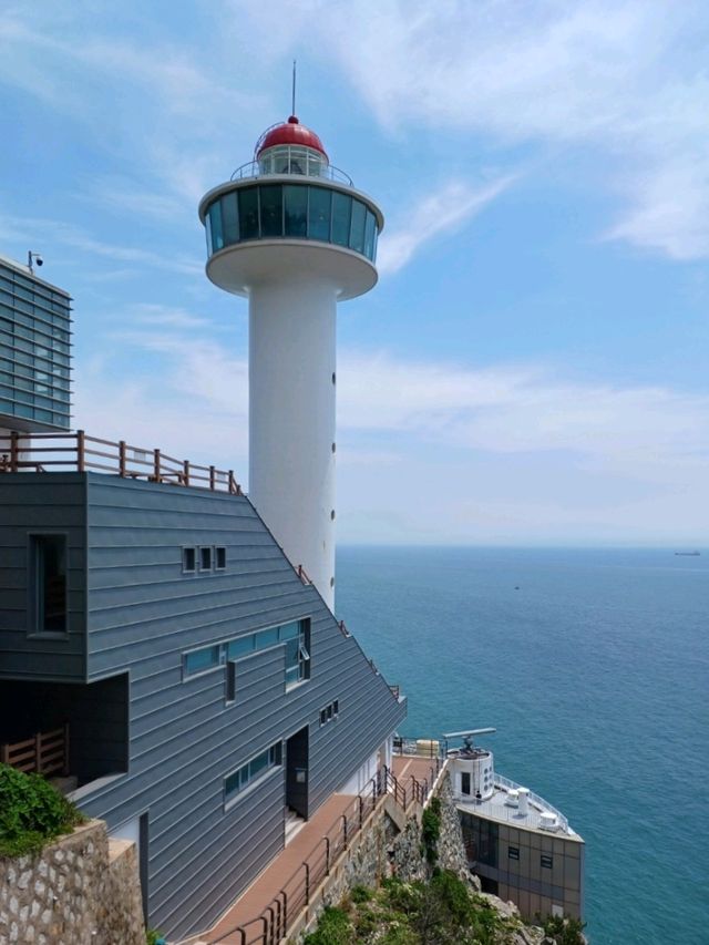 바다와 절벽이 손에 닿을 듯!