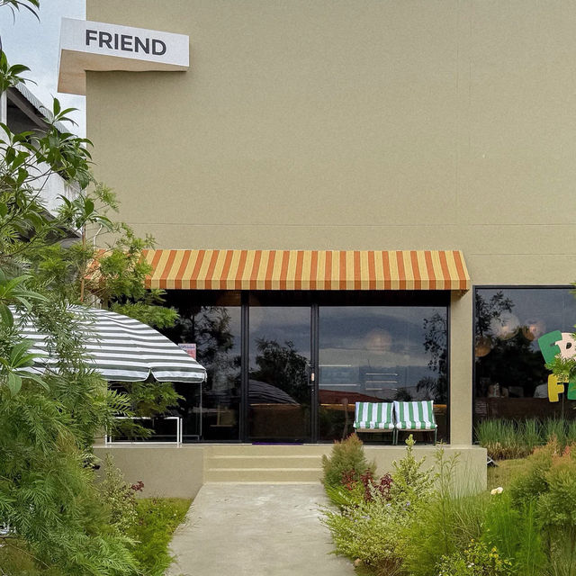 Friendly Friend • Pattaya, Chonburi  🛋🫒🌷🫧🍄✨